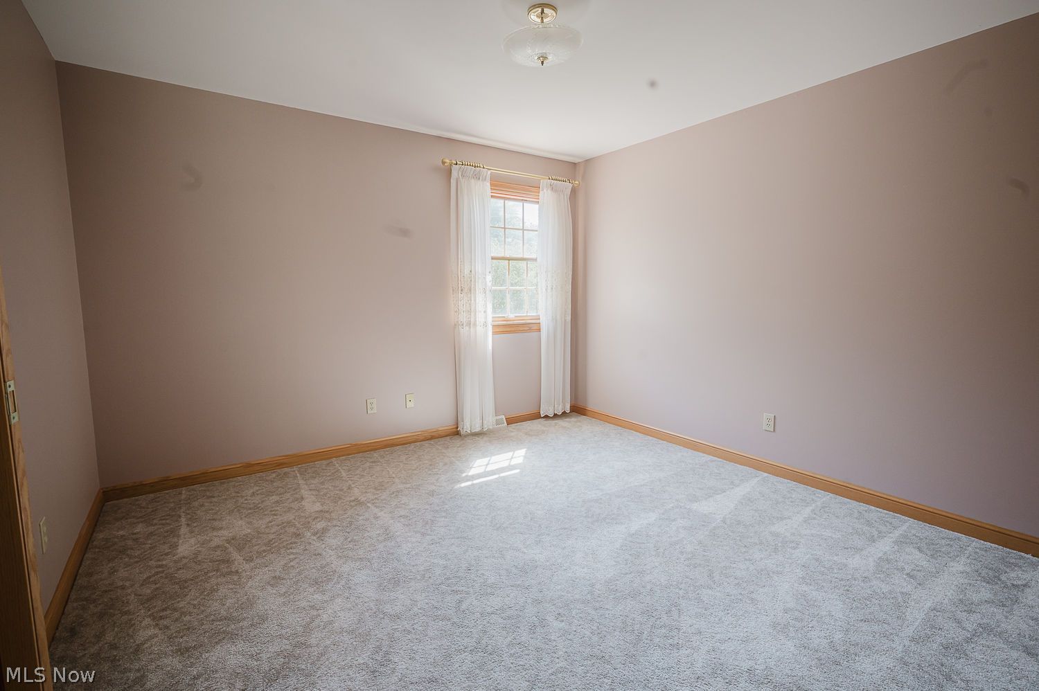 111 Kings Lane Canfield OH 44406