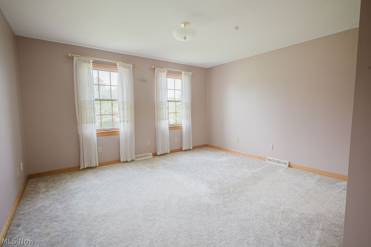 111 Kings Lane Canfield OH 44406