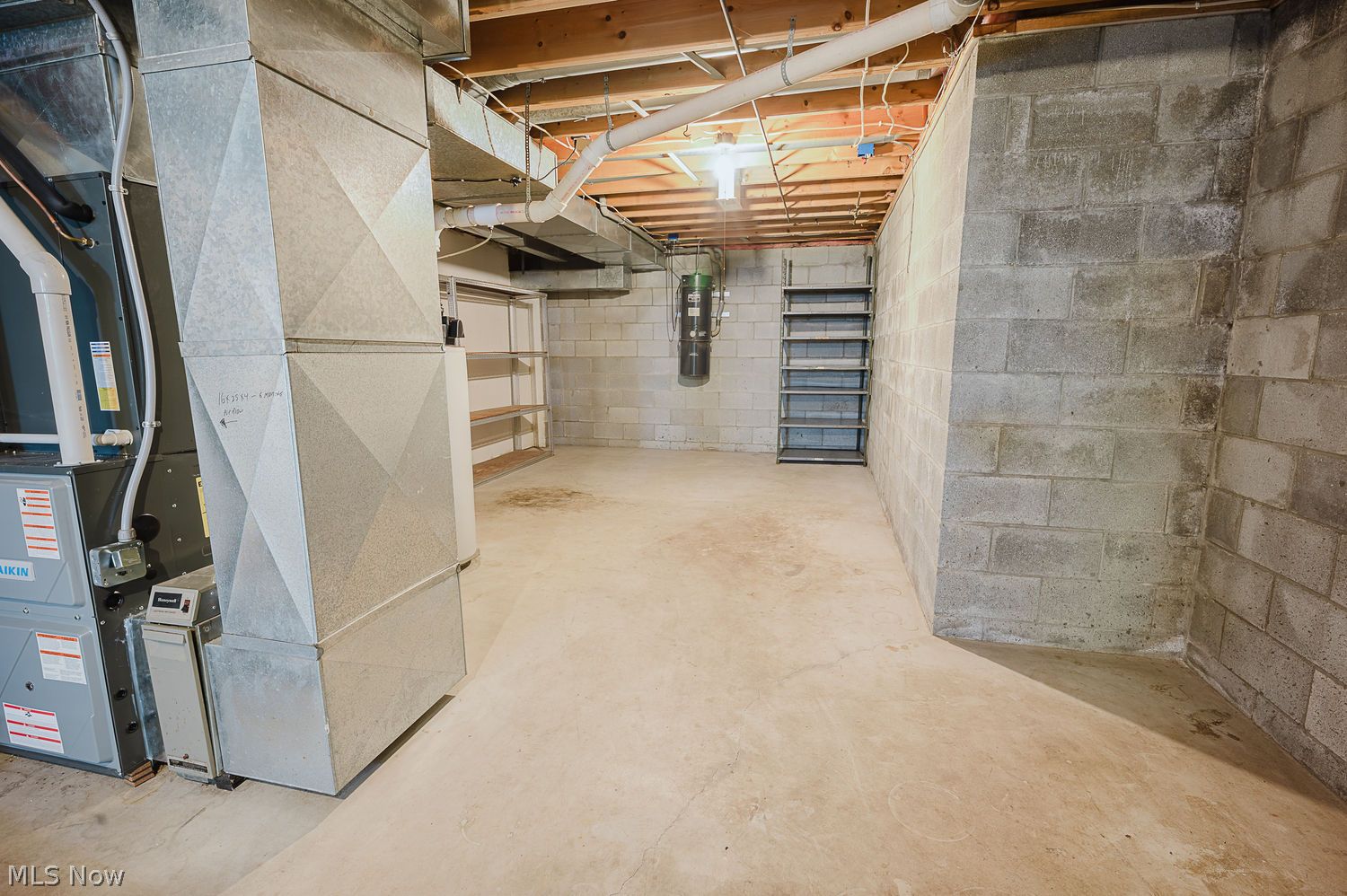 111 Kings Lane Canfield OH 44406