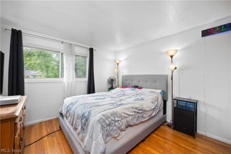 5817 Calamie Drive Parma Heights OH 44130