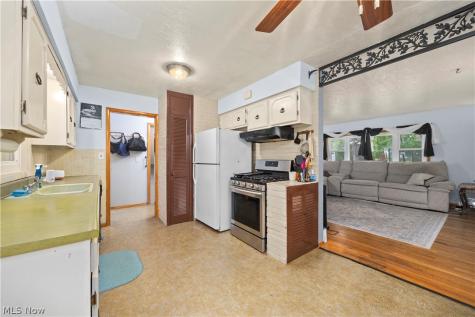 5817 Calamie Drive Parma Heights OH 44130