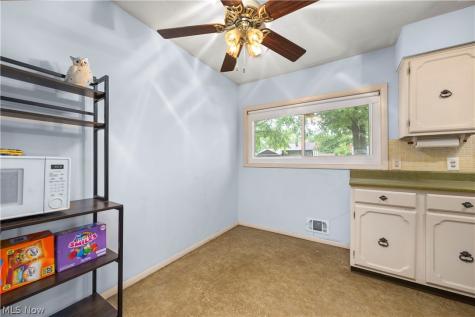 5817 Calamie Drive Parma Heights OH 44130