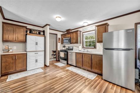 285 Westwoods Amherst OH 44001