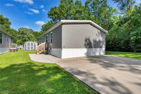 285 Westwoods Amherst OH 44001