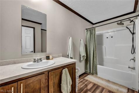 285 Westwoods Amherst OH 44001