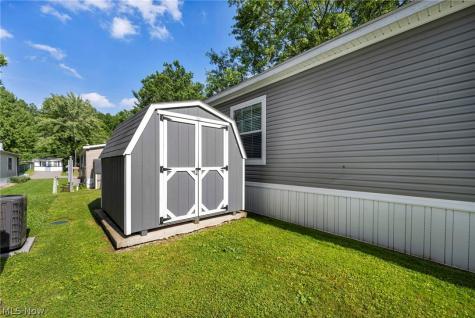 285 Westwoods Amherst OH 44001