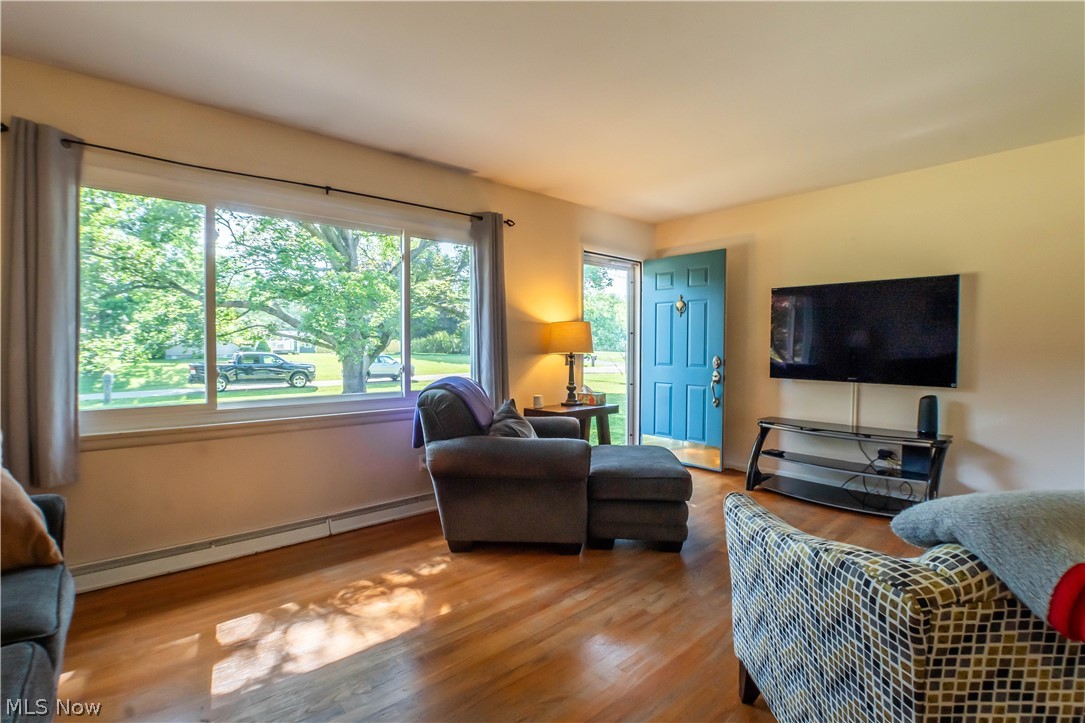 11255 Eleanor Avenue NE Hartville OH 44632