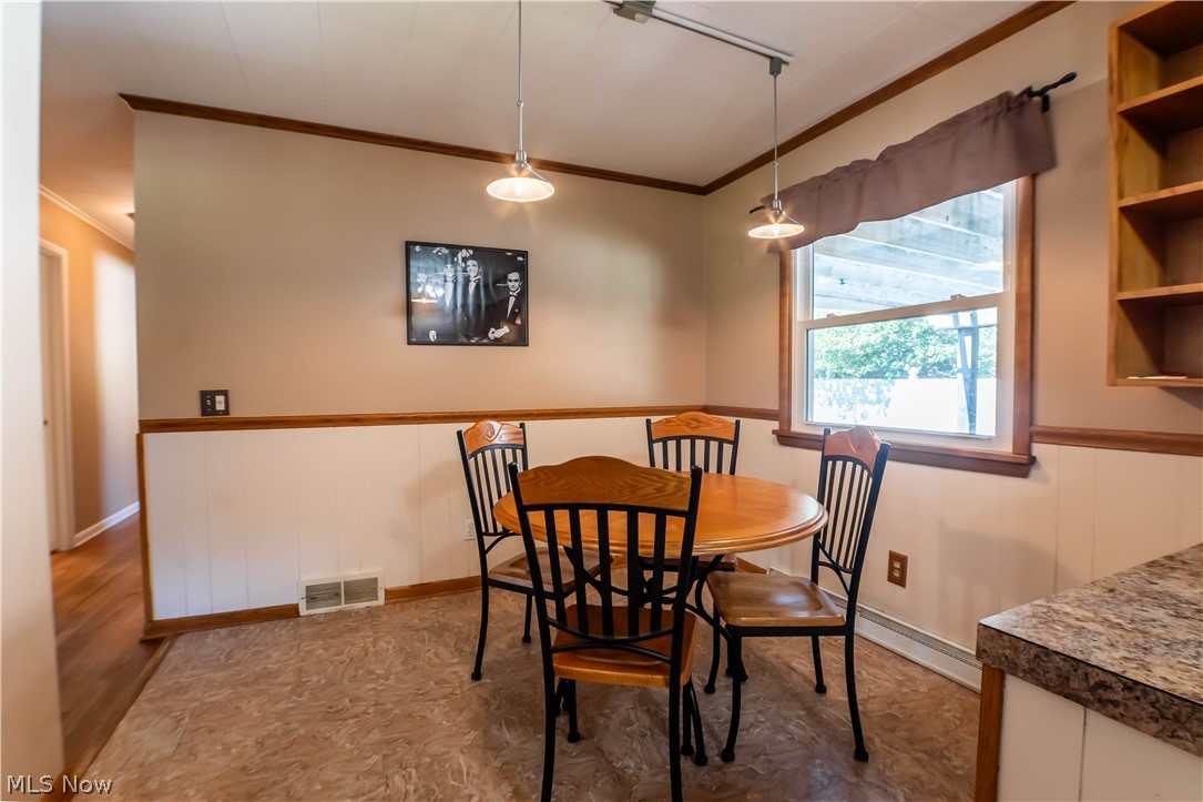11255 Eleanor Avenue NE Hartville OH 44632