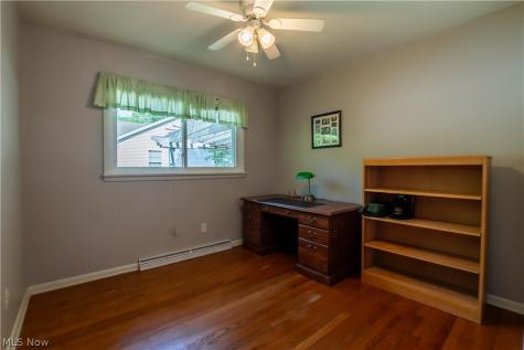 11255 Eleanor Avenue NE Hartville OH 44632