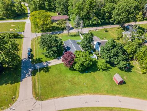 11255 Eleanor Avenue NE Hartville OH 44632