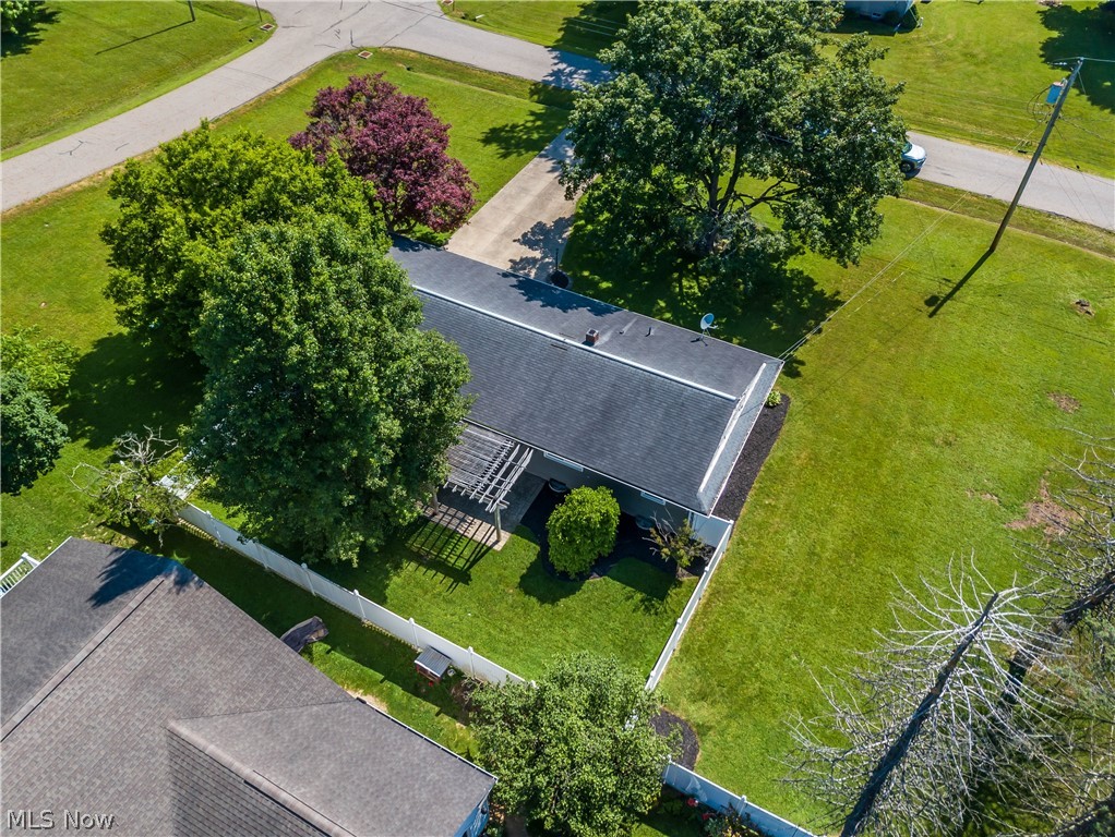 11255 Eleanor Avenue NE Hartville OH 44632