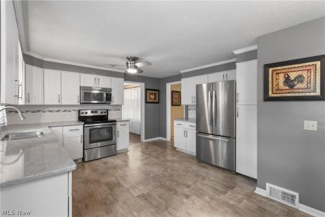 939 Genoa Avenue NW Massillon OH 44646