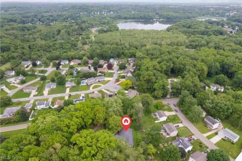 939 Genoa Avenue NW Massillon OH 44646