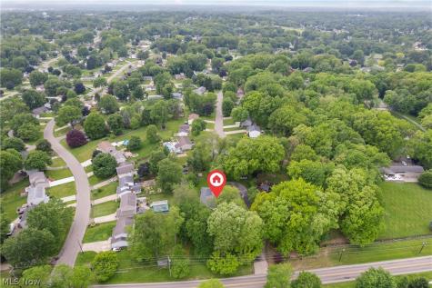 939 Genoa Avenue NW Massillon OH 44646