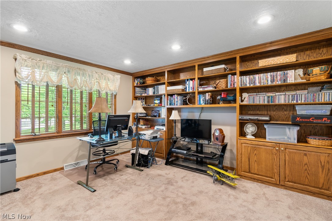 939 Genoa Avenue NW Massillon OH 44646