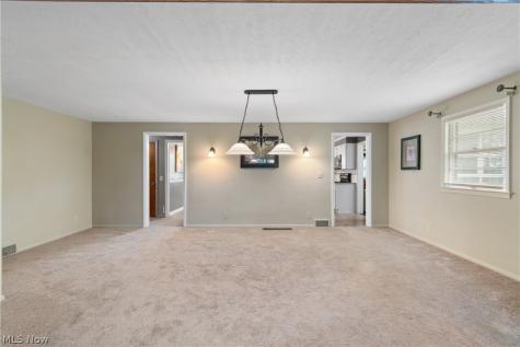 939 Genoa Avenue NW Massillon OH 44646