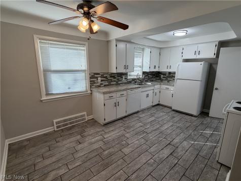 3774 Salisbury Road South Euclid OH 44121