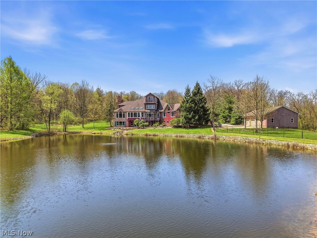 1803 Whisper Bluff Trail Hinckley OH 44233