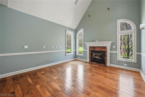 1803 Whisper Bluff Trail Hinckley OH 44233