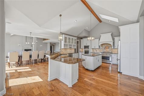 1803 Whisper Bluff Trail Hinckley OH 44233