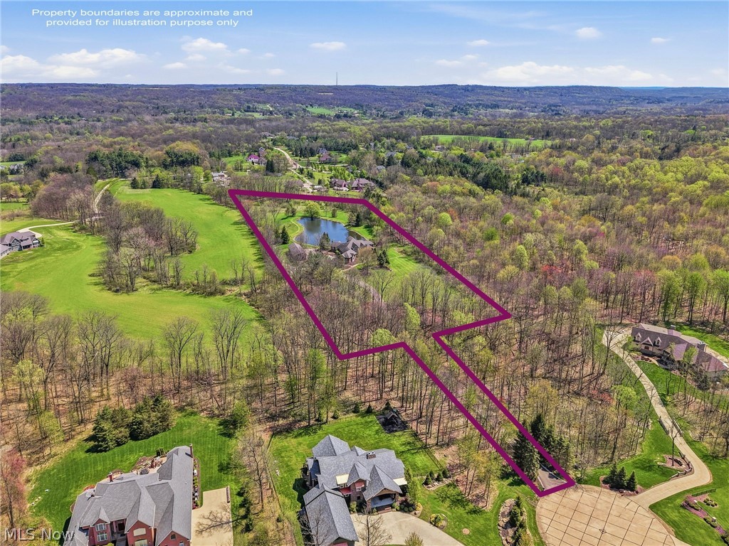 1803 Whisper Bluff Trail Hinckley OH 44233