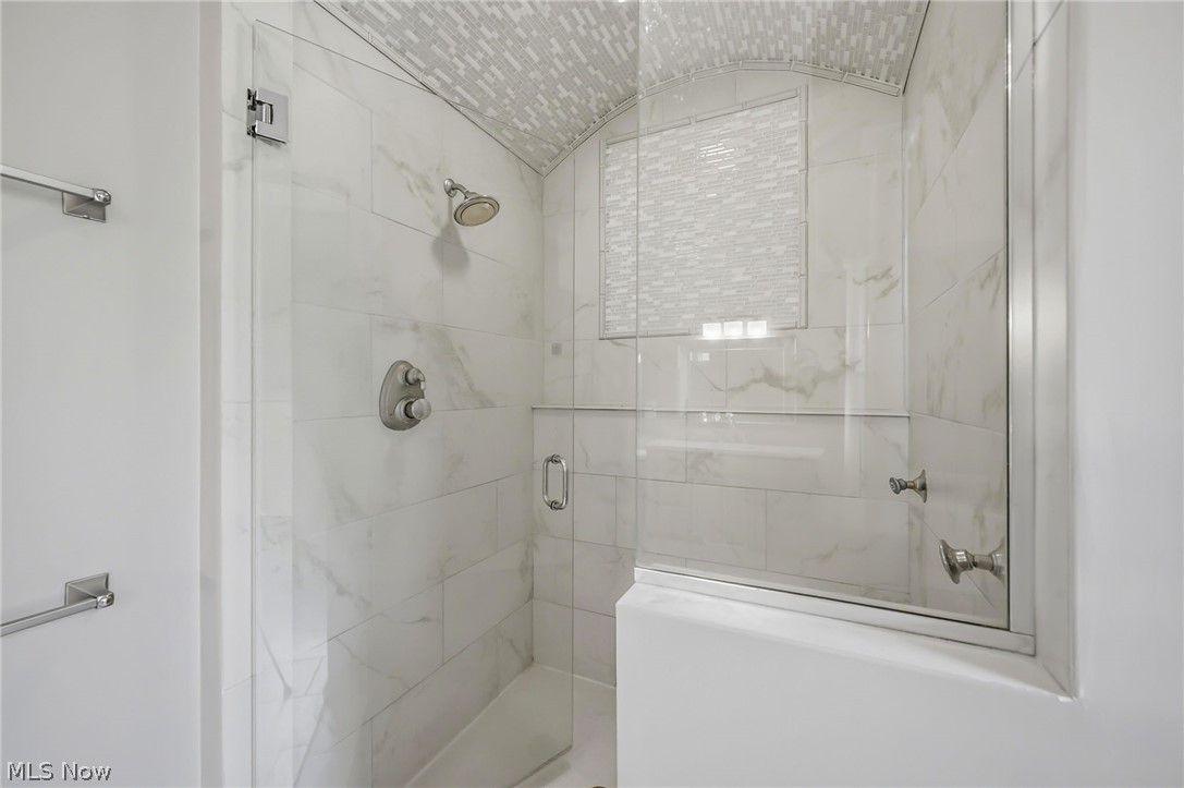 1803 Whisper Bluff Trail Hinckley OH 44233