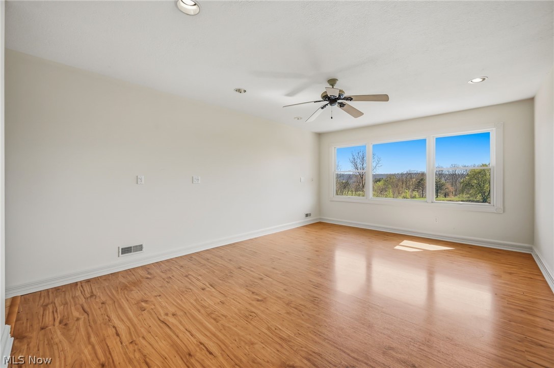 1803 Whisper Bluff Trail Hinckley OH 44233
