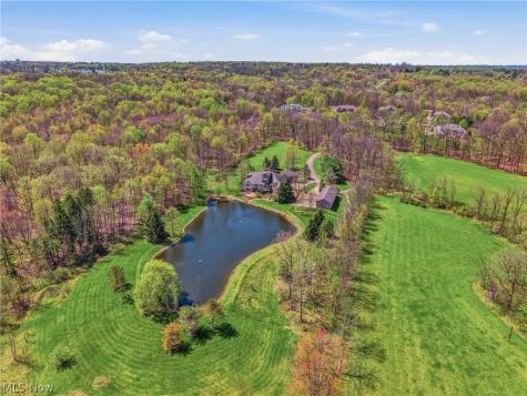 1803 Whisper Bluff Trail Hinckley OH 44233