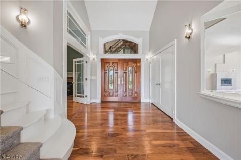 1803 Whisper Bluff Trail Hinckley OH 44233