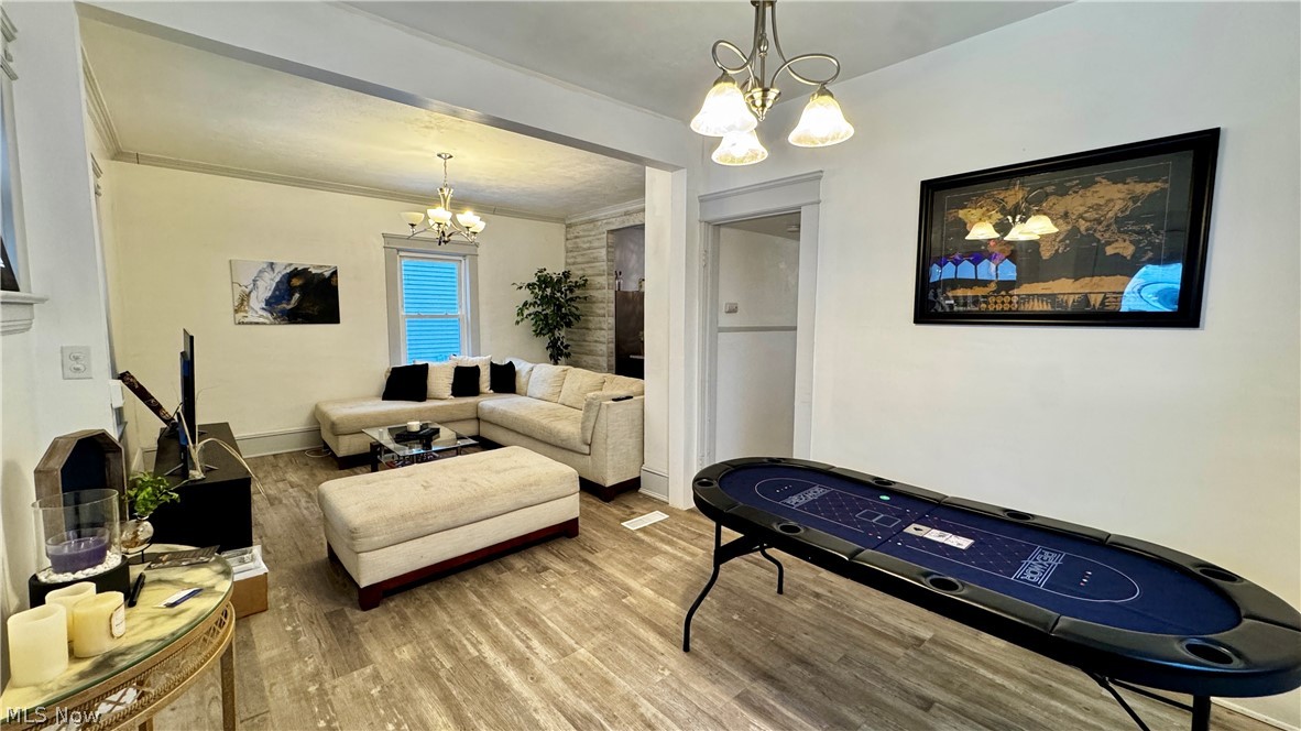 4001 E 54th Street Newburgh Heights OH 44105