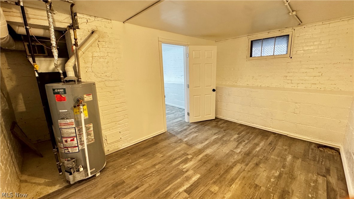 4001 E 54th Street Newburgh Heights OH 44105