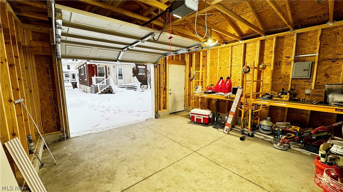 4001 E 54th Street Newburgh Heights OH 44105