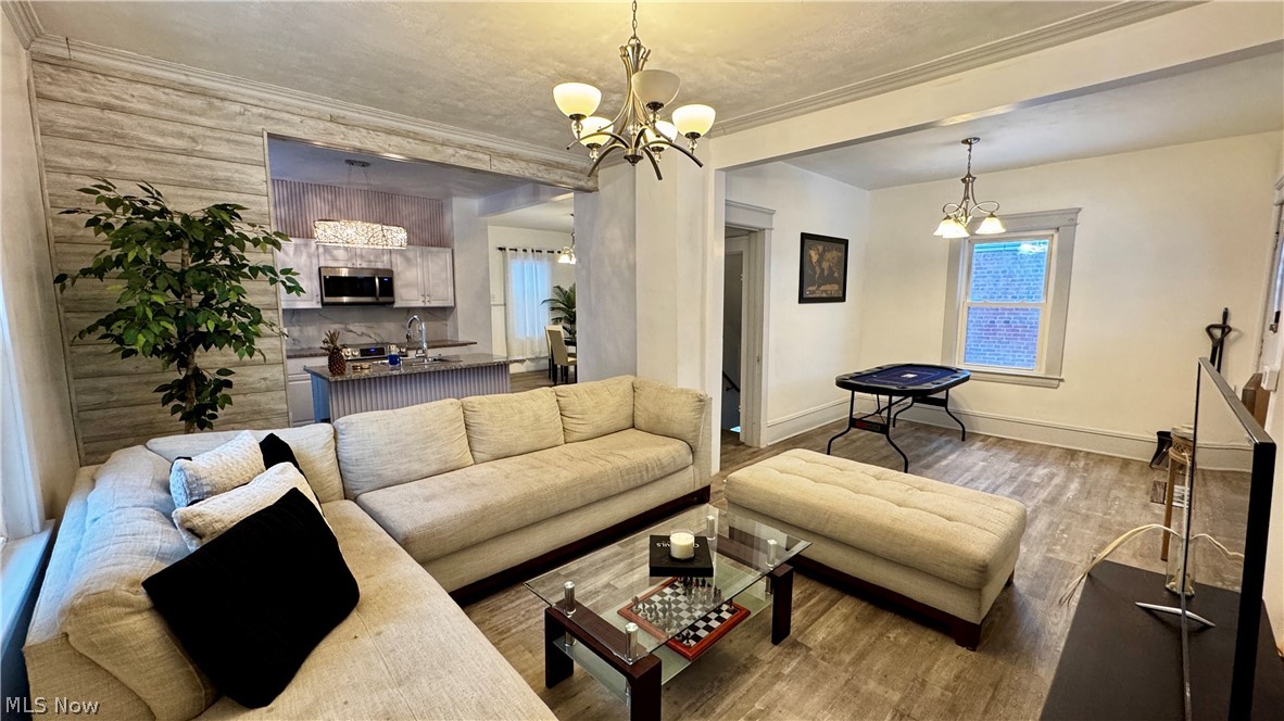 4001 E 54th Street Newburgh Heights OH 44105