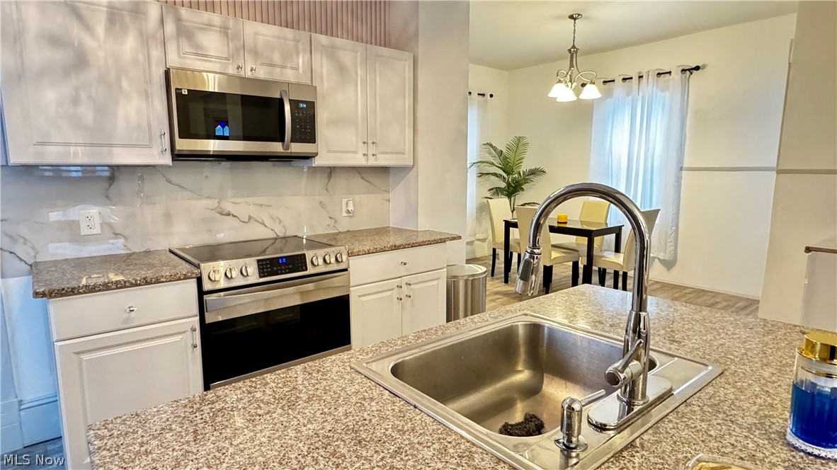 4001 E 54th Street Newburgh Heights OH 44105