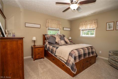 8026 Garnet Avenue NE Canton OH 44721