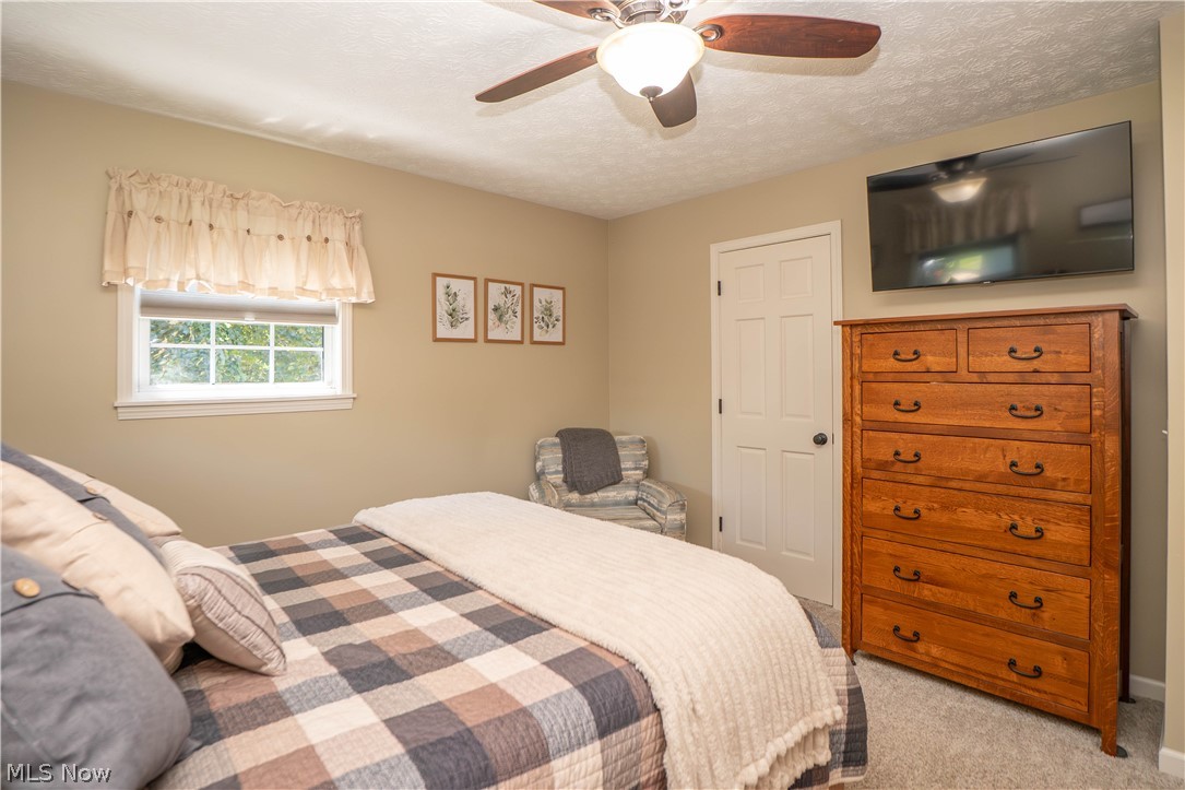 8026 Garnet Avenue NE Canton OH 44721