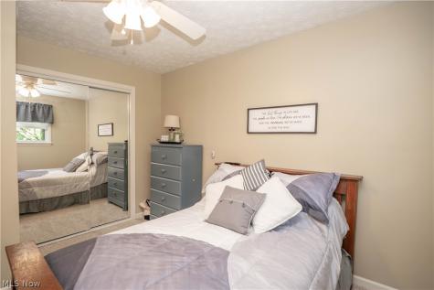 8026 Garnet Avenue NE Canton OH 44721