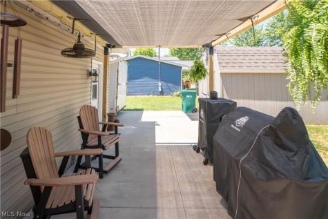 8026 Garnet Avenue NE Canton OH 44721