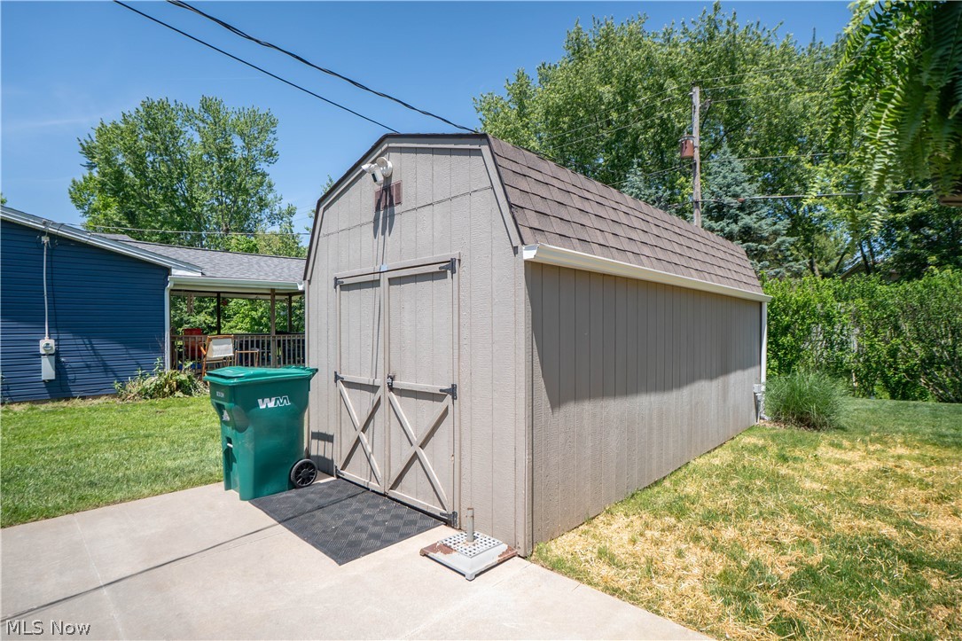 8026 Garnet Avenue NE Canton OH 44721