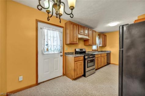 5818 Smith Road Brook Park OH 44142