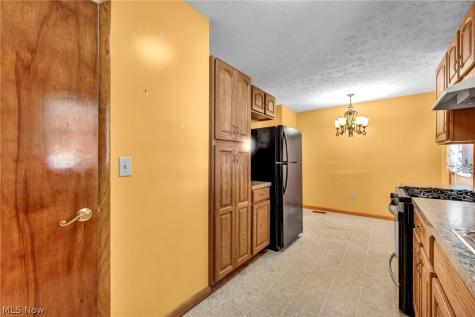 5818 Smith Road Brook Park OH 44142