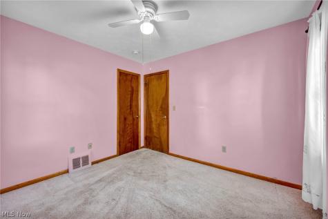 5818 Smith Road Brook Park OH 44142