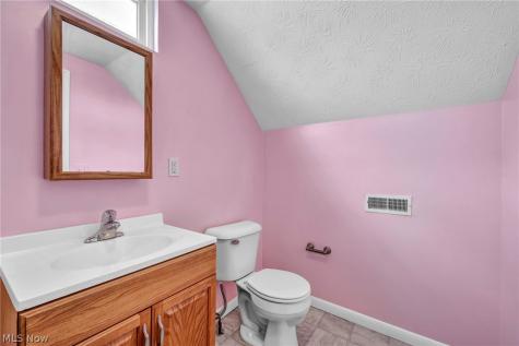 5818 Smith Road Brook Park OH 44142