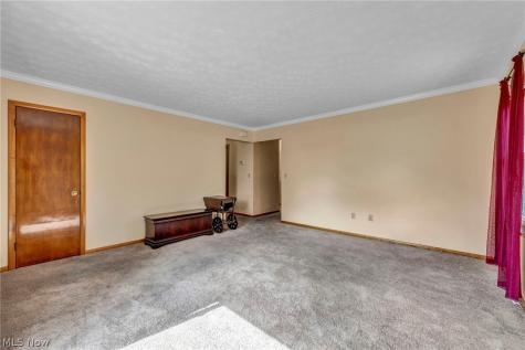 5818 Smith Road Brook Park OH 44142