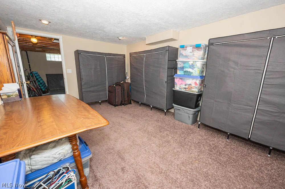 11800 Detwiler Road Columbiana OH 44408