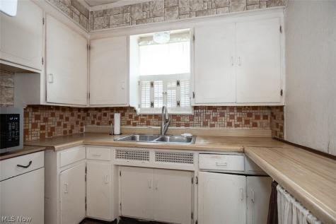 4253 W 50th Street Cleveland OH 44144