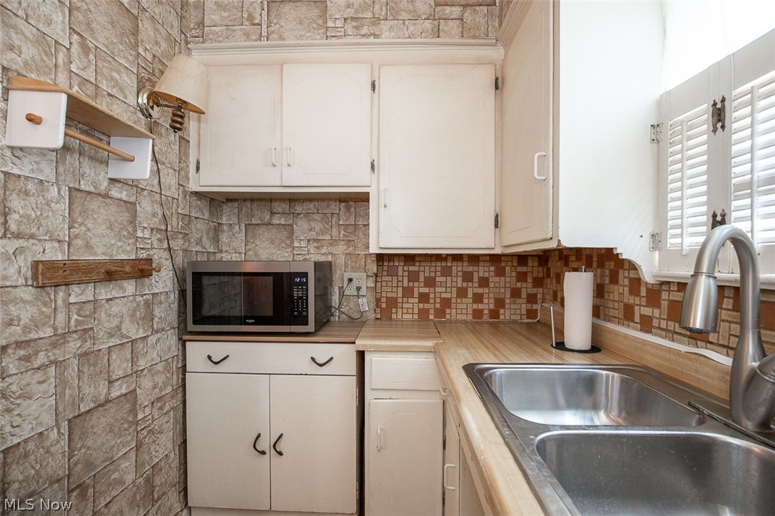 4253 W 50th Street Cleveland OH 44144