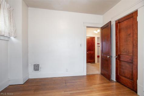 4253 W 50th Street Cleveland OH 44144