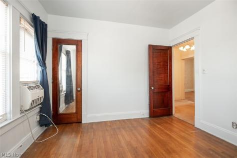 4253 W 50th Street Cleveland OH 44144