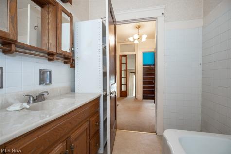 4253 W 50th Street Cleveland OH 44144